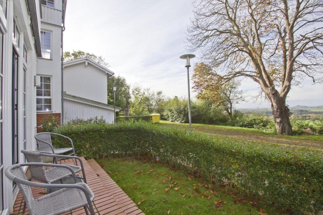 Fewo Mit Terrasse, Gratis Nutzung Vom Ahoi Erlebnisbad Und Sauna In Sellin - Haus Blick Zur See Fewo 13 Goehren  Exterior foto